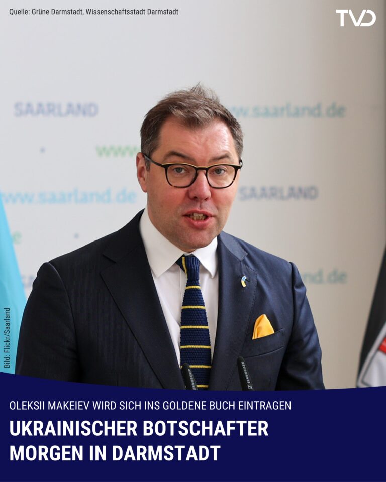 Ukrainischer Botschafter steht in Darmstadts Goldenem Buch