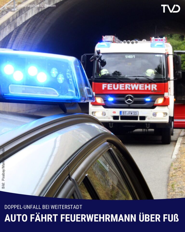 Doppel-Unfall: Auto fährt Feuerwehrmann über den Fuß